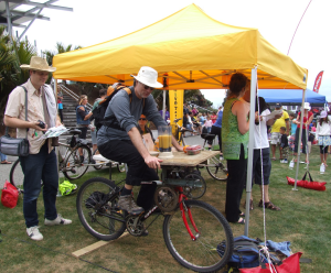 hive bikeblender Pedal powered blenders in action at Puke Ariki